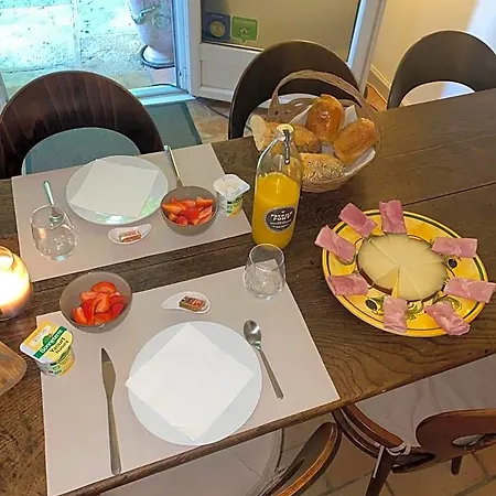 לינה וארוחת בוקר La Paillere D Hotes